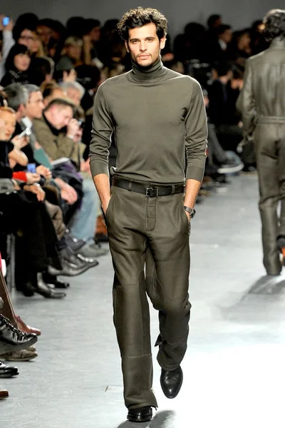 Look 40